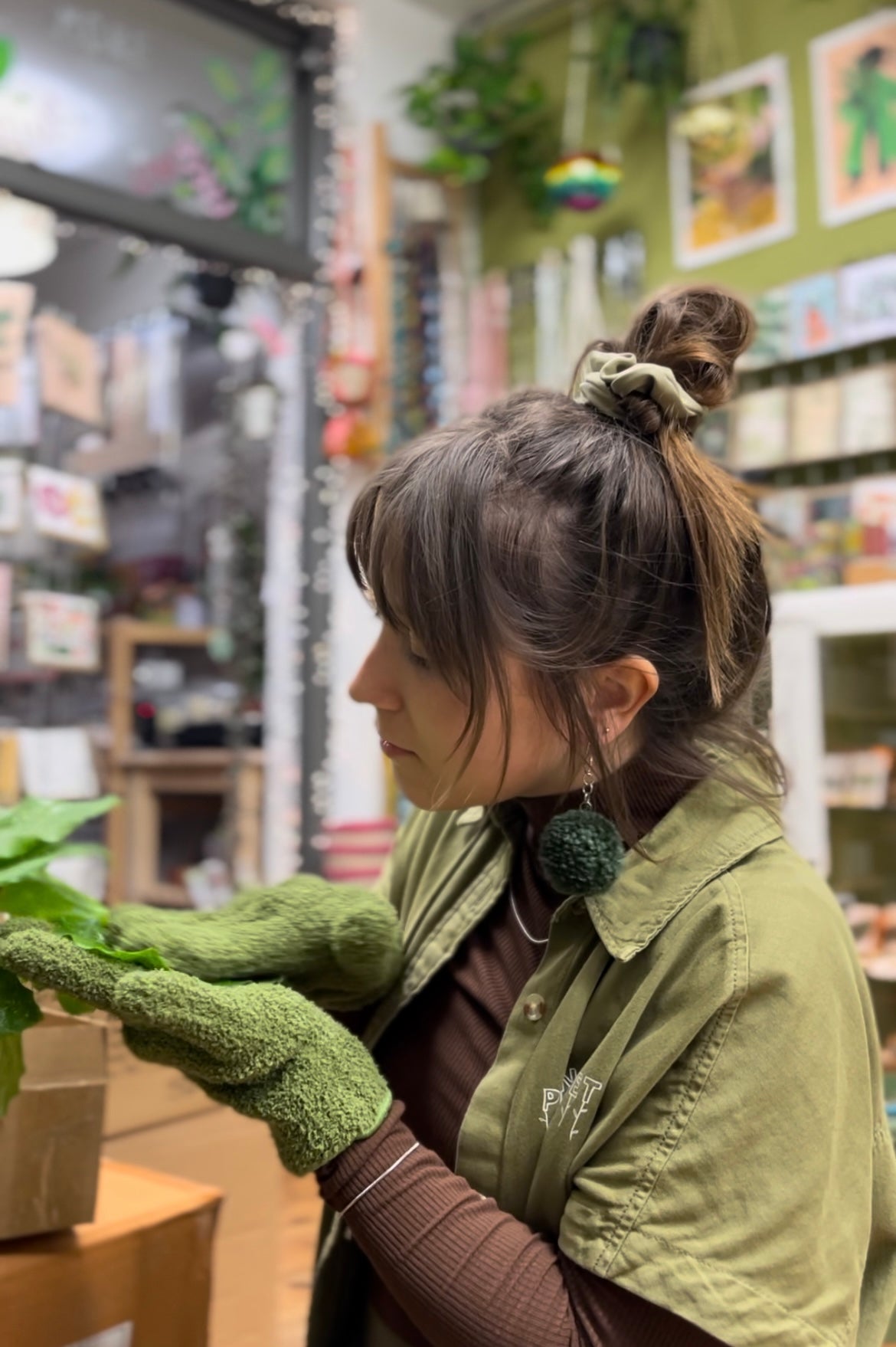 Plant Dust Gloves